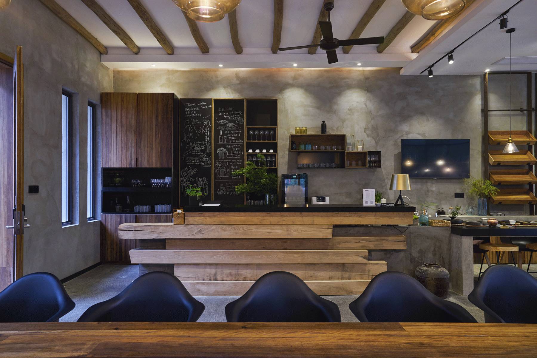 上海工業(yè)風(fēng)民宿飲品店裝修案例(圖1) 上海工業(yè)風(fēng)民宿飲品店裝修案例(圖1)