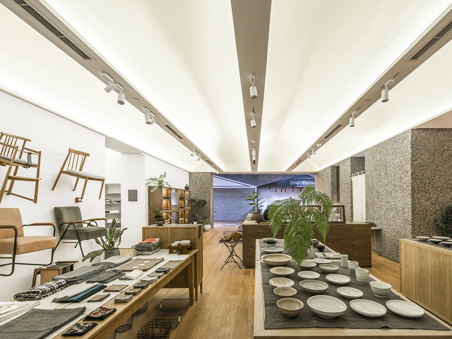 滁州400平方軟裝店面裝修設計項目(圖2) (8) 副本.jpg