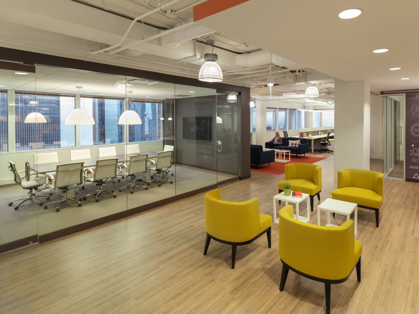 滁州2000㎡現(xiàn)代簡約風(fēng)辦公室裝修設(shè)計(jì)項(xiàng)目(圖3) 國外辦公 (5) 副本.jpg