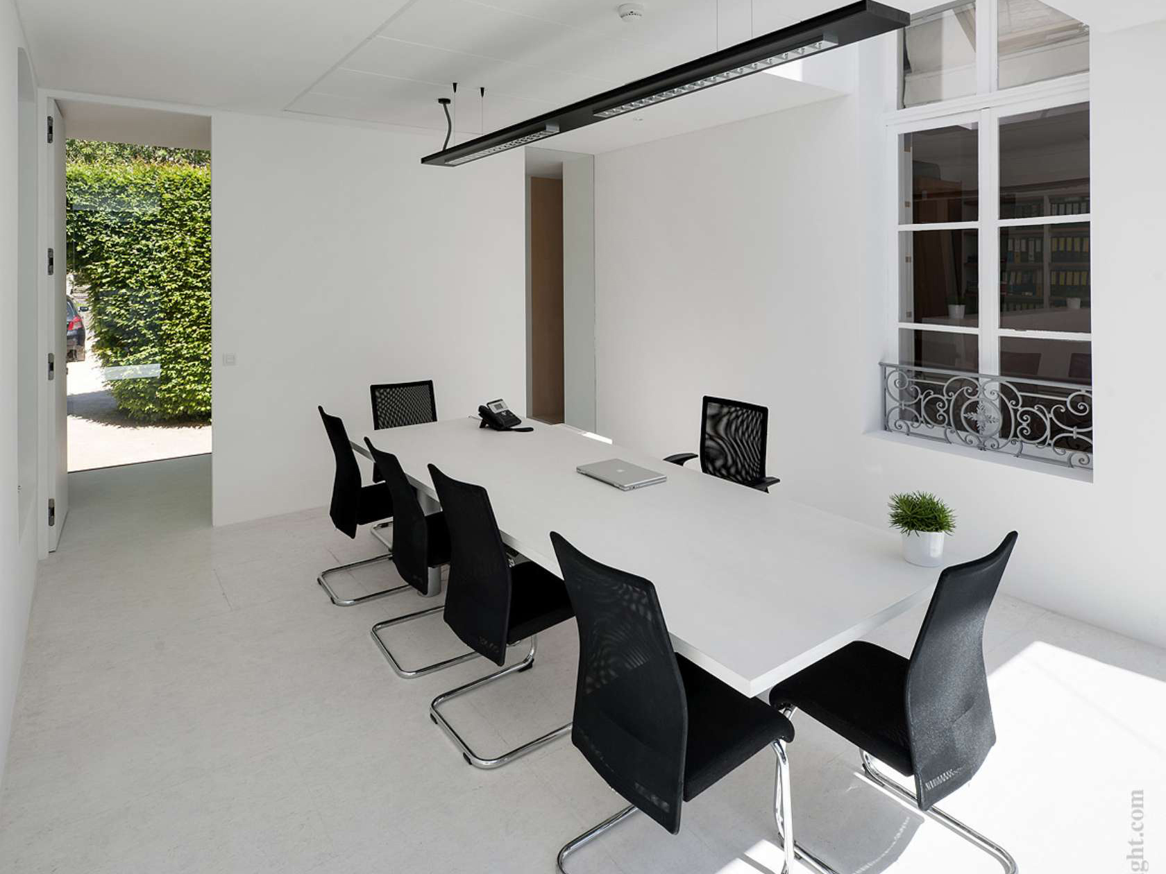 1600平方“斜坡頂面”辦公樓裝修設計項目(圖1) 國外辦公 (2) 副本.jpg