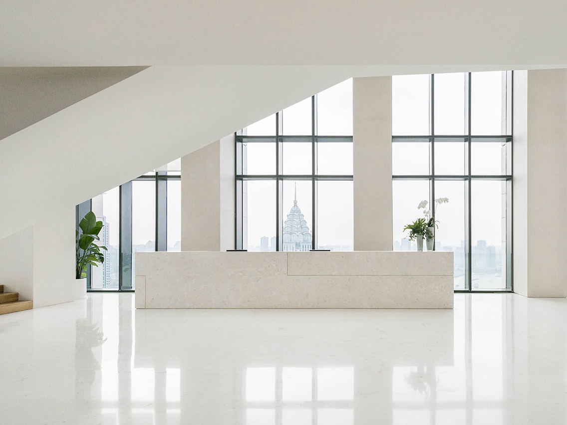 瑤海區(qū)1200平方現(xiàn)代簡約風(fēng)辦公室裝修設(shè)計(jì)項(xiàng)目(圖1) 前臺(tái).jpg