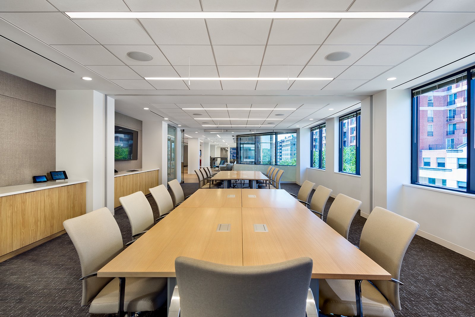 淮北2000㎡簡約辦公室裝修設(shè)計(jì)項(xiàng)目案例分析(圖3) 國外辦公 (5).jpg