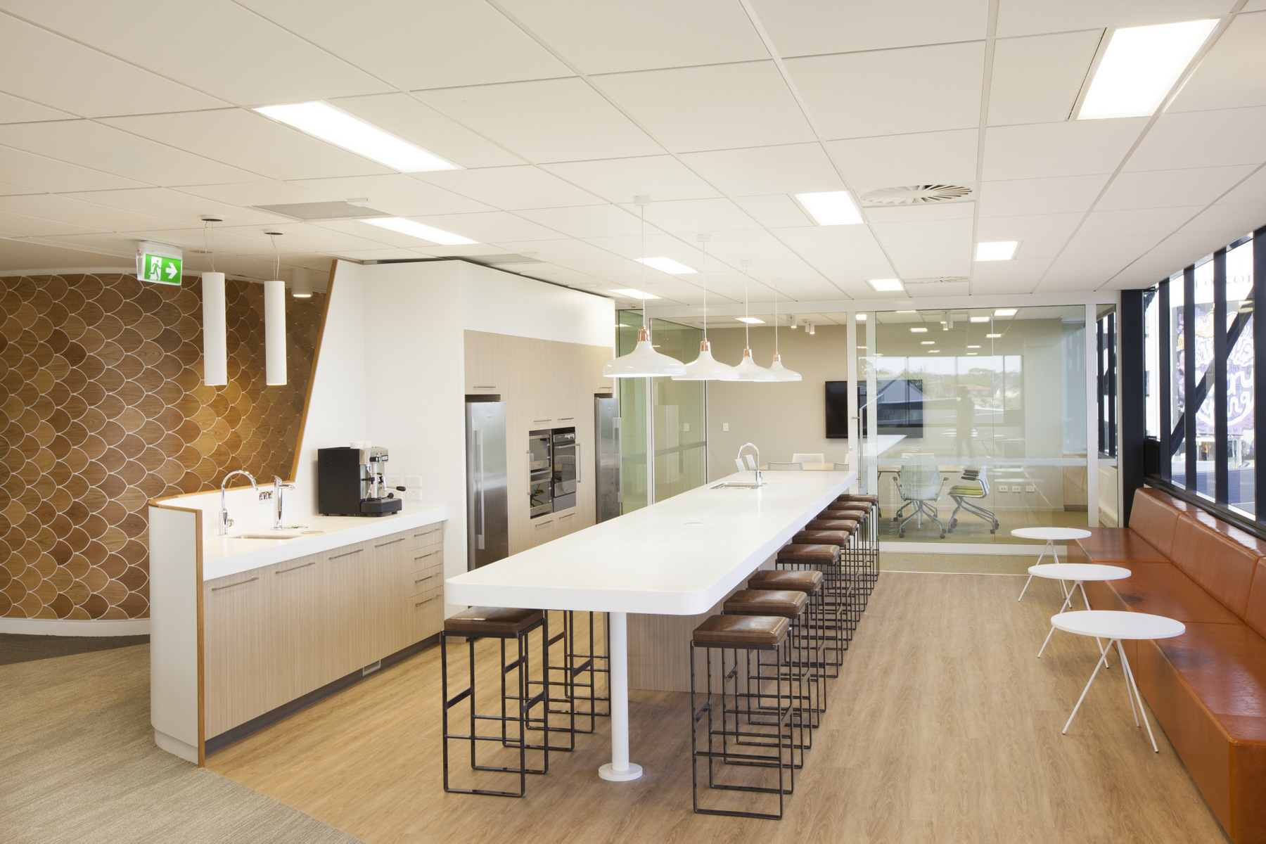 巢湖2300平方‘簡(jiǎn)裝”辦公室裝修實(shí)景圖分析(圖3) 國外辦公 (9).jpg