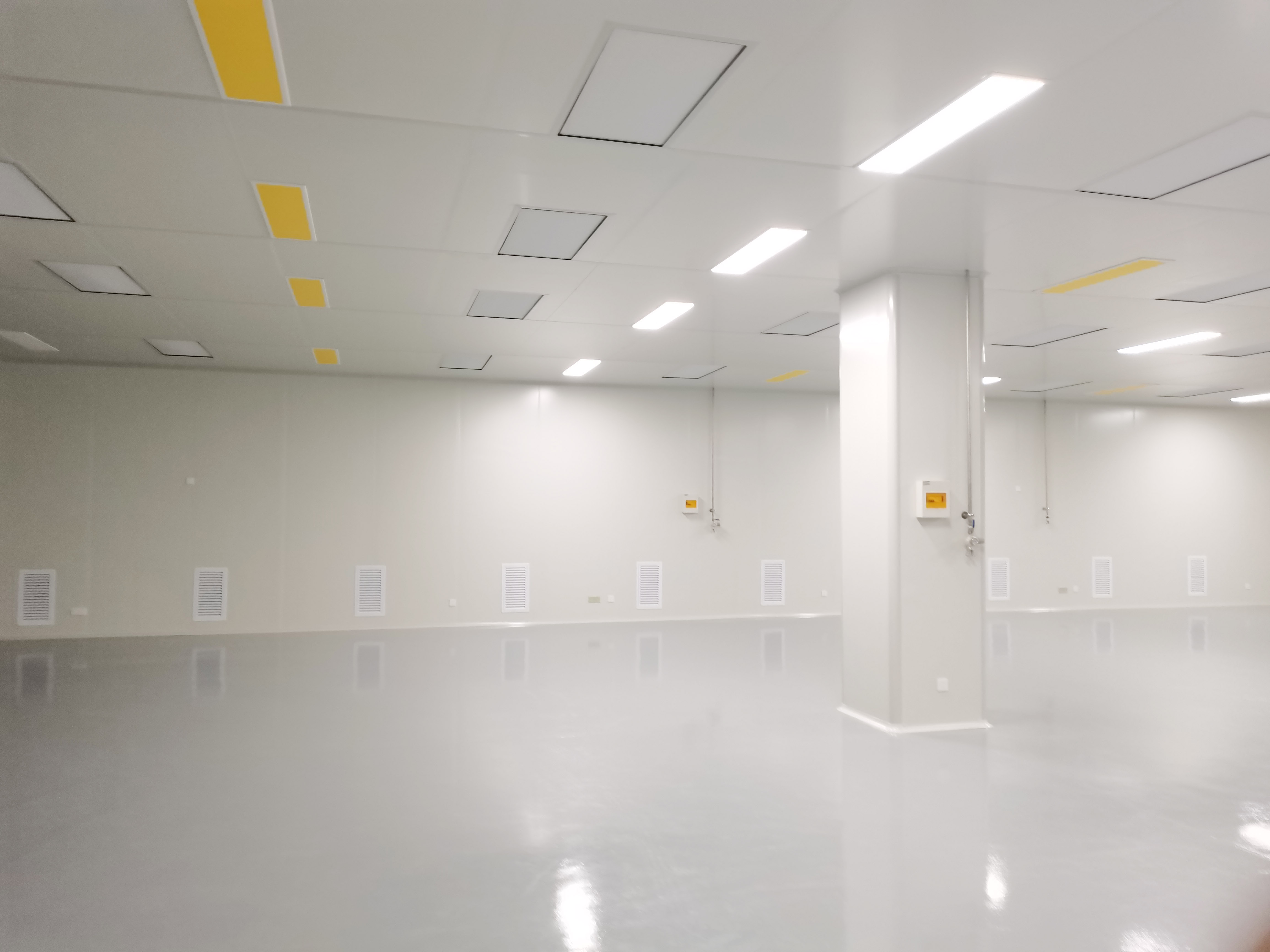 合肥大束科技公司潔凈廠房裝修工程項(xiàng)目(圖4) IMG_20241028_110758(1) 副本.jpg